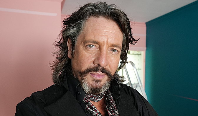 Fans of the show don't seem to be impressed with Lawrence Llewelyn Bowen's appearance on the show