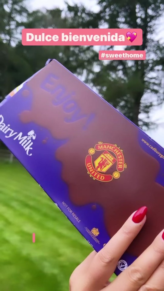 Georgina Rodriguez shared a welcome present from Manchester United