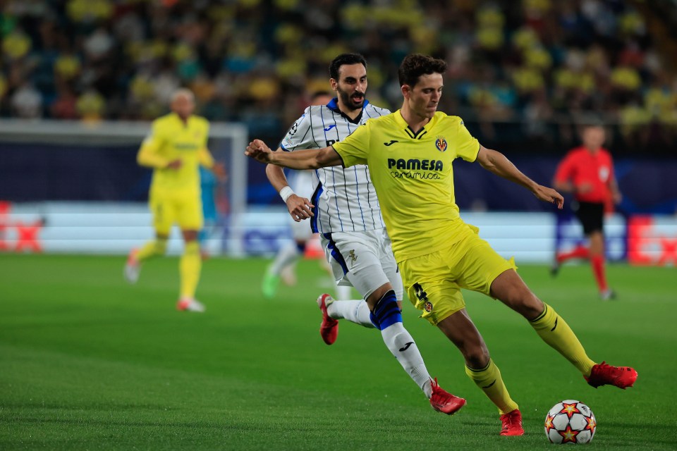 Pau Torres caught the eye at the heart of the Villarreal defence