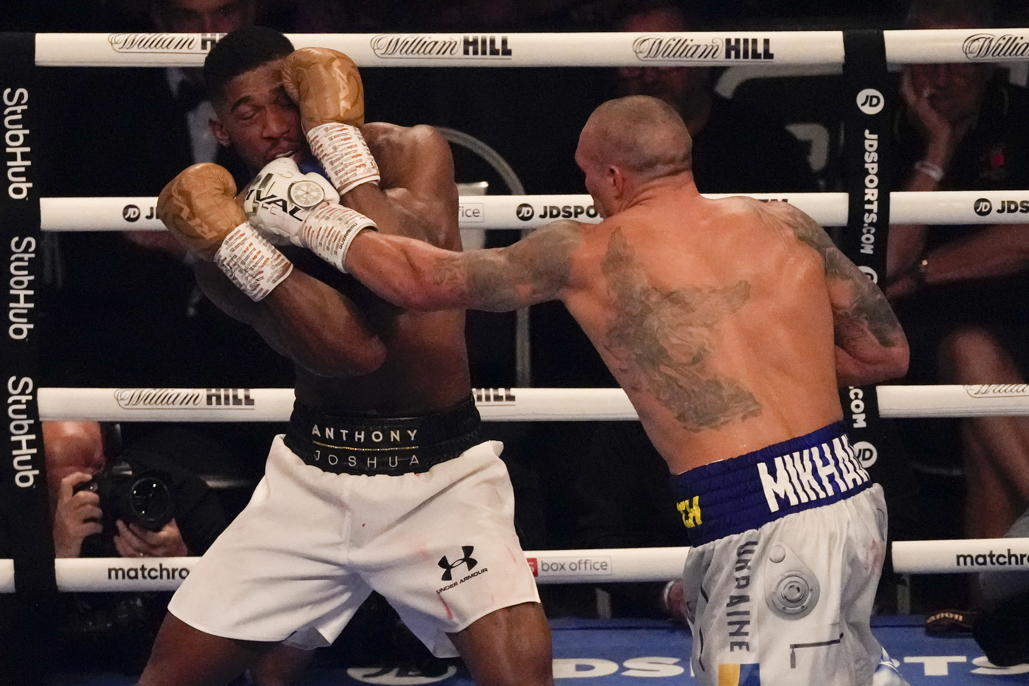 Anthony Joshua could not see out of his right eye from the ninth round against Oleksandr Usyk