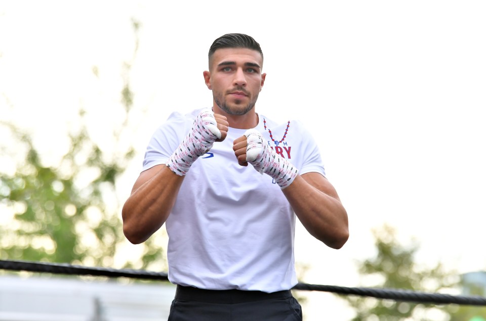 Tommy Fury and Jake Paul are set to fight on December 18 in Miami