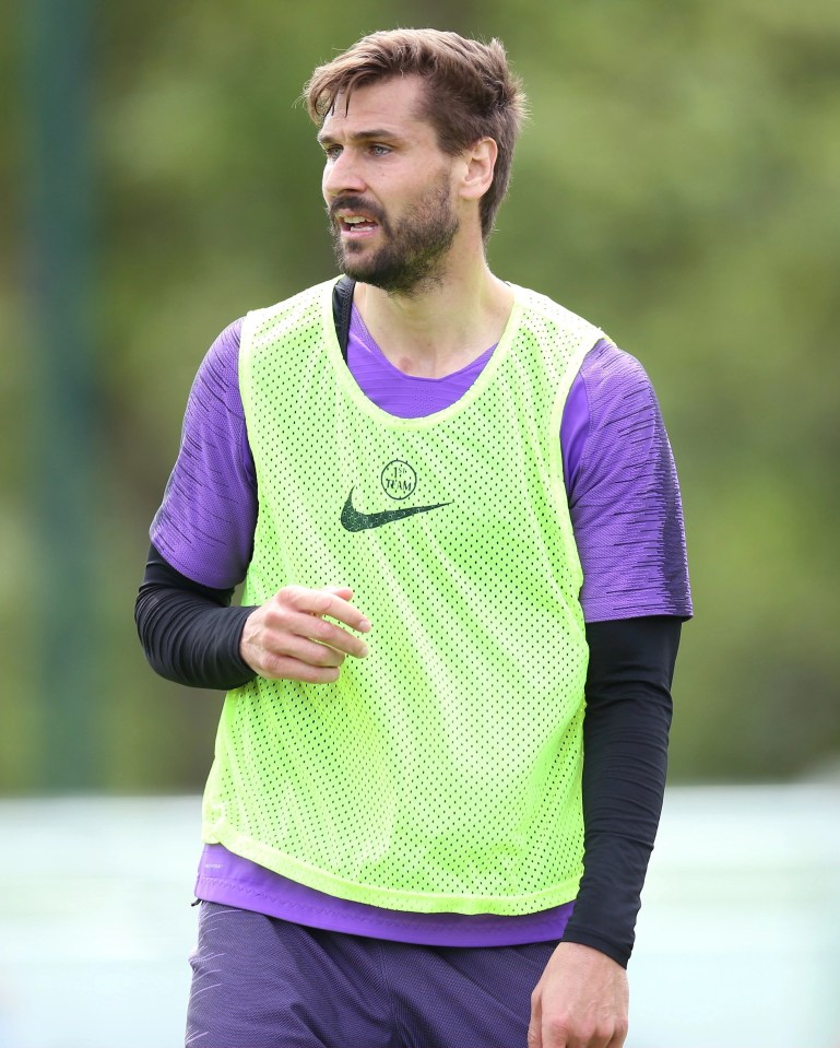 Ex-Spurs star Llorente has joined EIbar on a free transfer