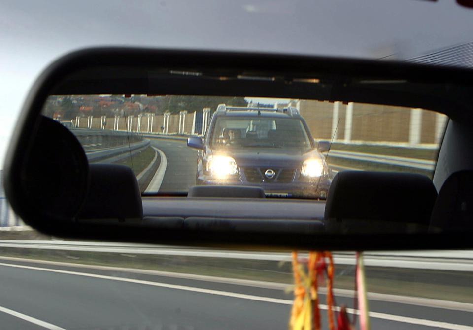 The Highway Code clearly states when is acceptable to flash your headlights