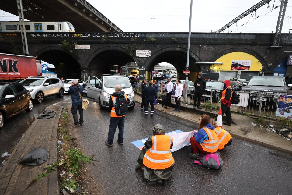 Chaos on the roads during the tenth protest in less than three weeks