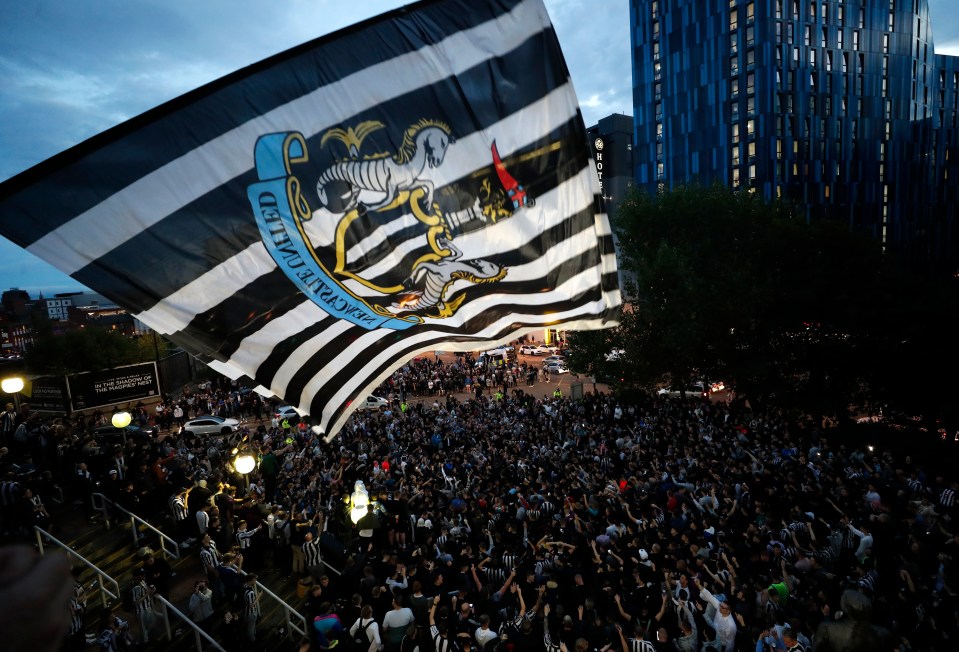 The Toon Army came out in their droves to party outside their team's stadium