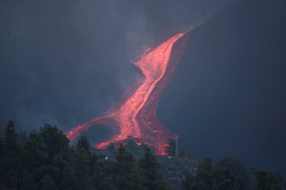 It is feared the volcanic eruption in Tenerife could trigger a tsunami