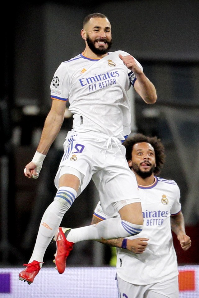 Karim Benzema celebrates rounding off Real Madrid's 5-0 win away to Shakhtar