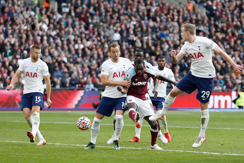 Antonio out-muscled Kane at the near post to steer home the only goal of the game