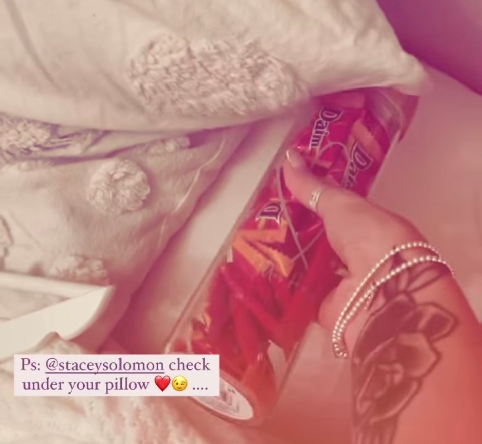 The thoughtful star left a sweet present for her bestie underneath her pillow