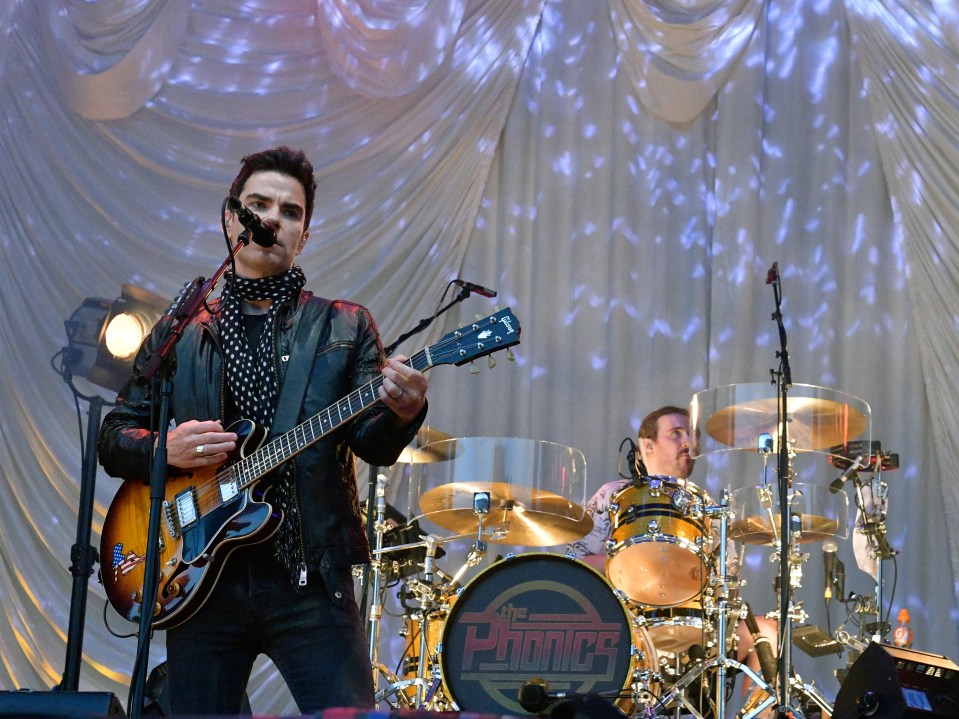 The Stereophonics are celebrating 20 years of their album J.E.E.P. with a series of tour dates