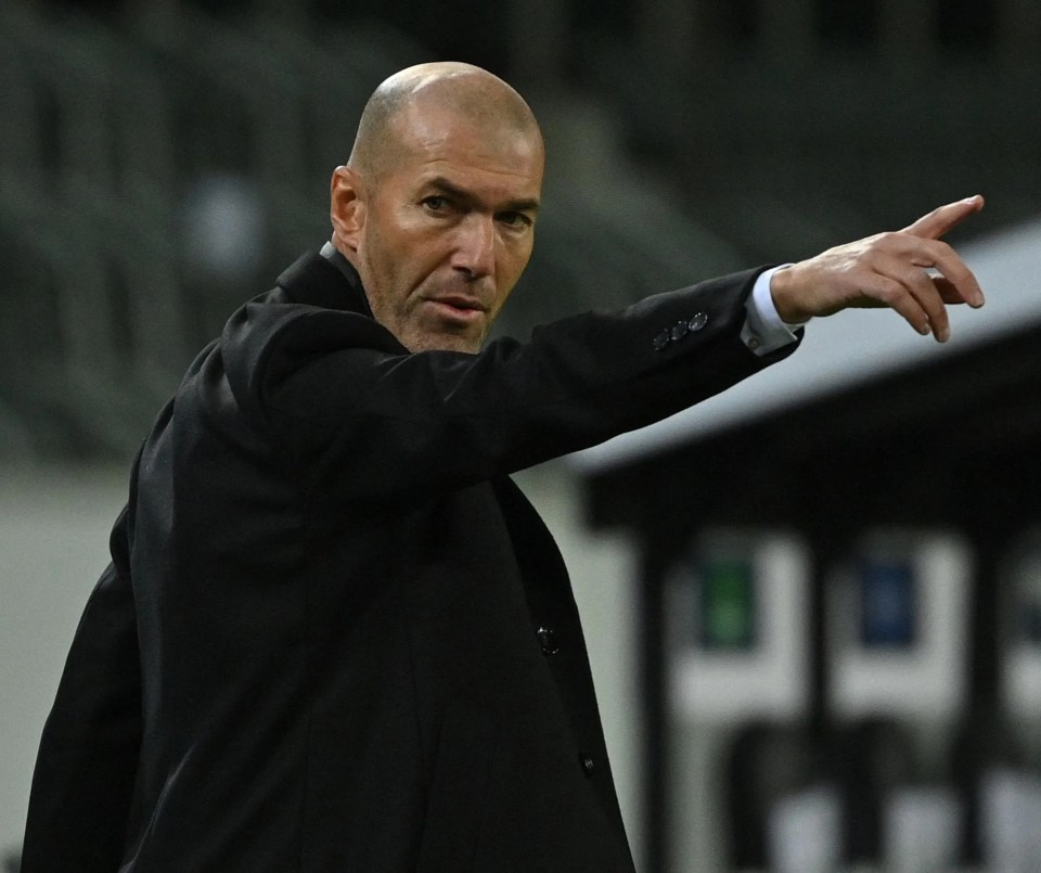 Zinedine Zidane has turned down the chance to take the Manchester United job