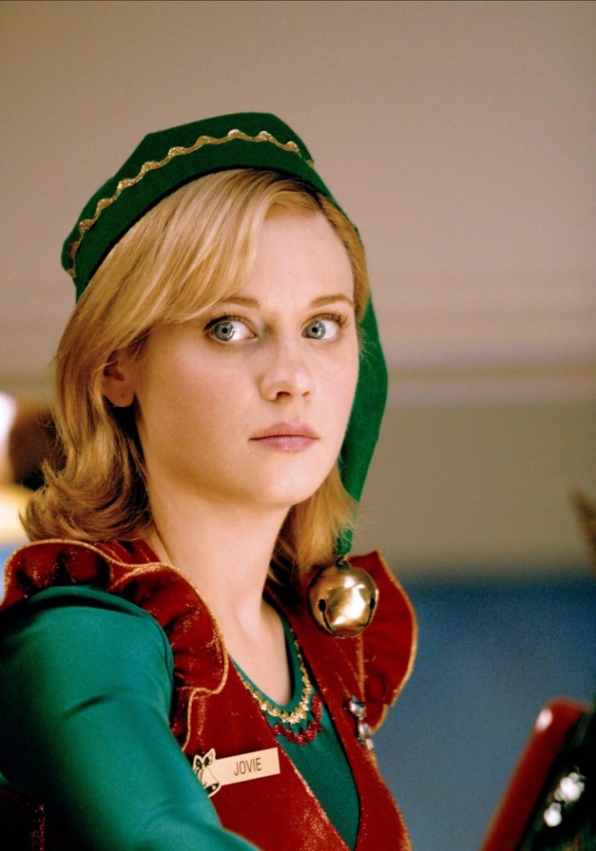 Zoeey Deschanel played as disgruntled store employee Jovie in the movie