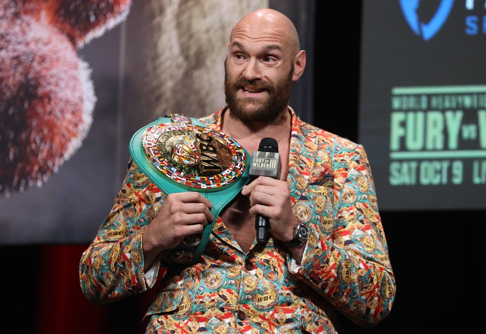 The WBC gave Tyson Fury 30 days to organise a fight with Usyk before being mandated to fight Dillian Whyte