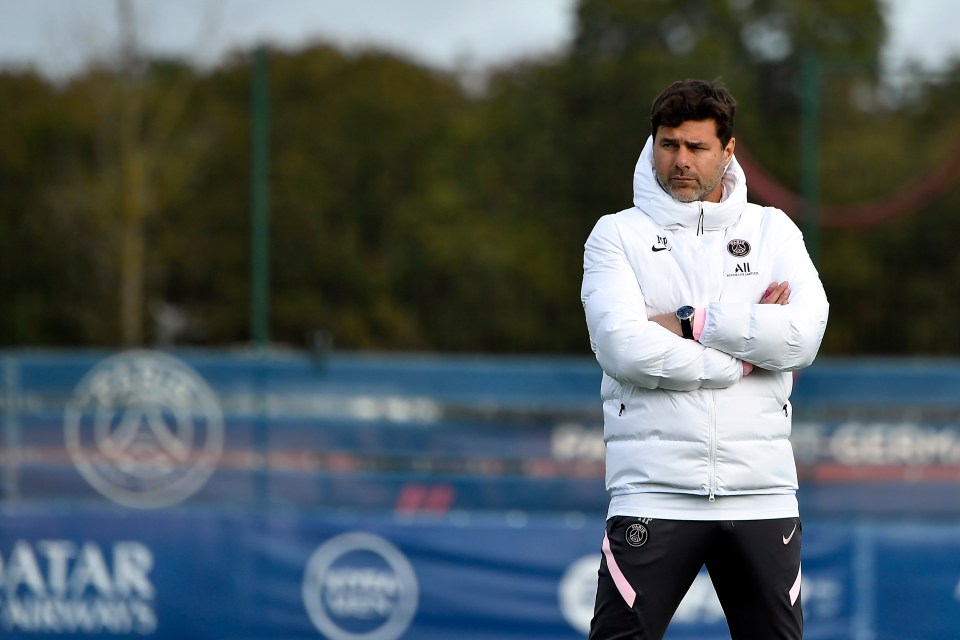 Mauricio Pochettino is believed to be keen on taking the Manchester United job