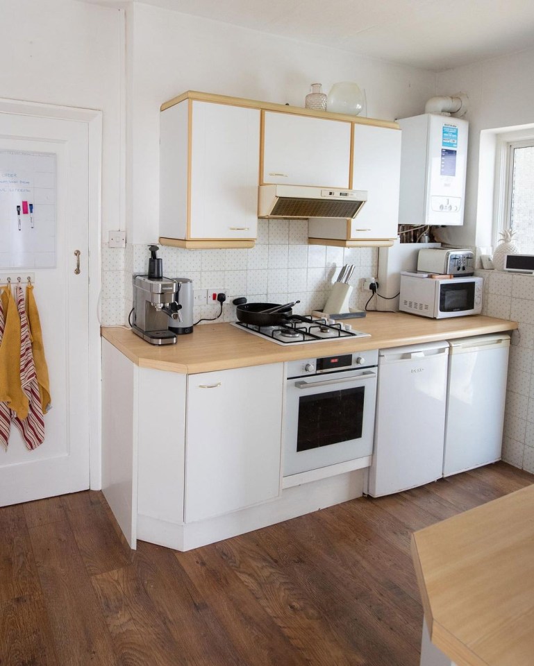 The thrifty woman was able to transform her kitchen with just £300