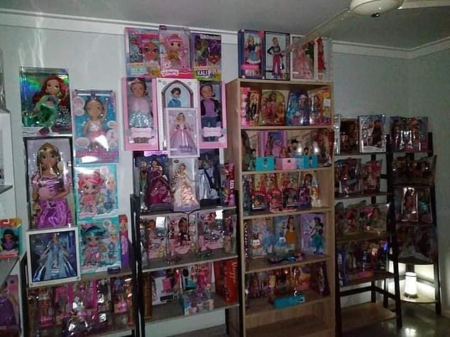 Kelly's house packed with dolls