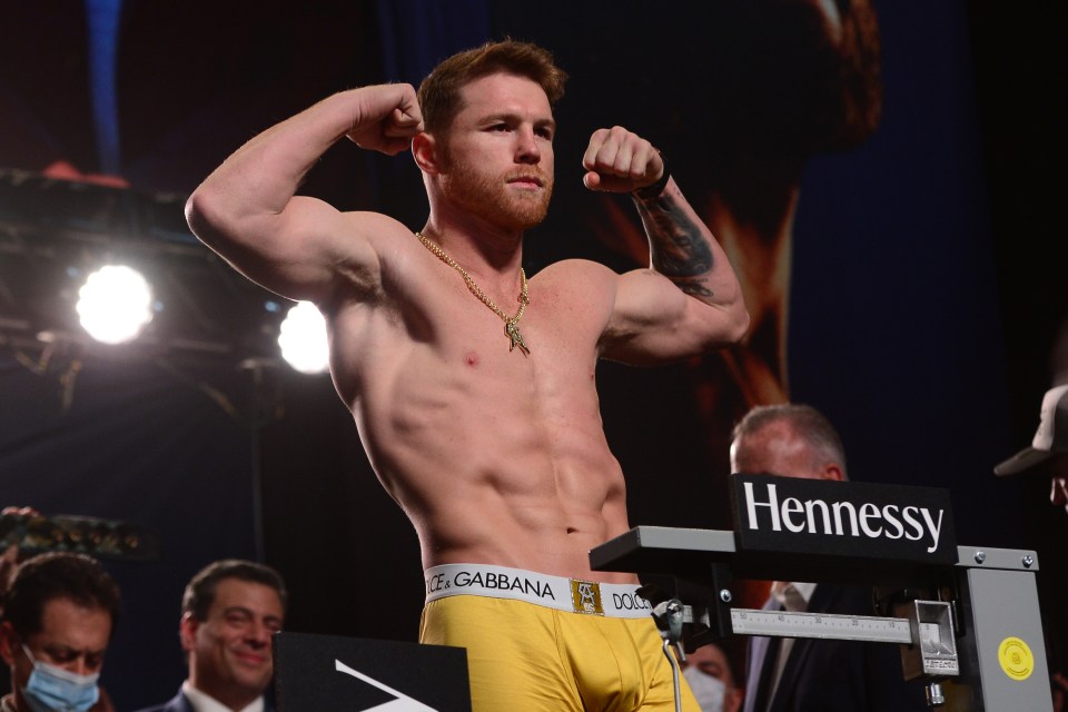 Canelo Alvarez is making a 'big mistake' by challenging for his cruiserweight title