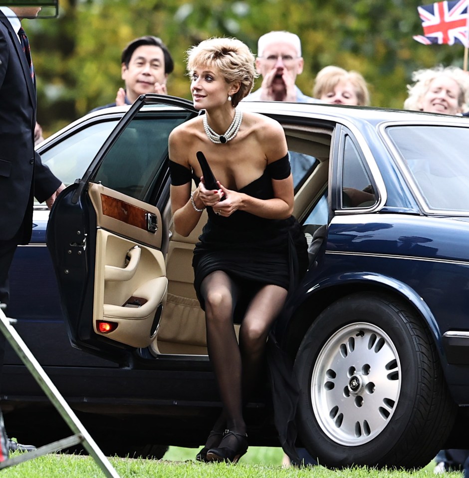 Actress Elizabeth Debicki as Princess Diana wearing her 'Revenge Dress'