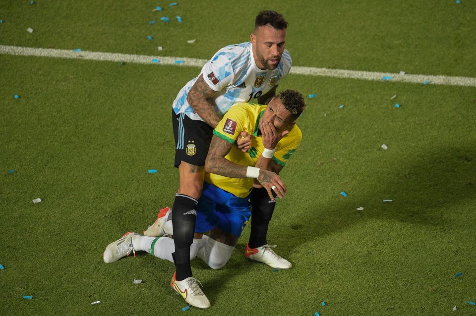 Argentina ace Nicolas Otamendi elbowed Raphinha and picked him up even though he was hurt