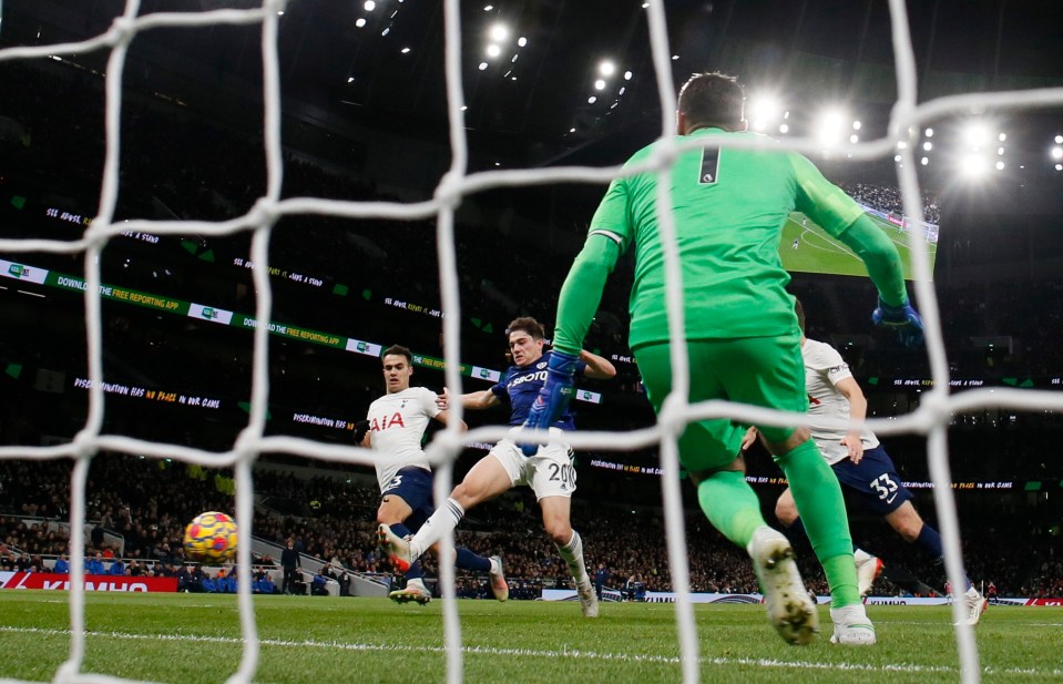 Daniel James put the visitors in front when he finished at the back post