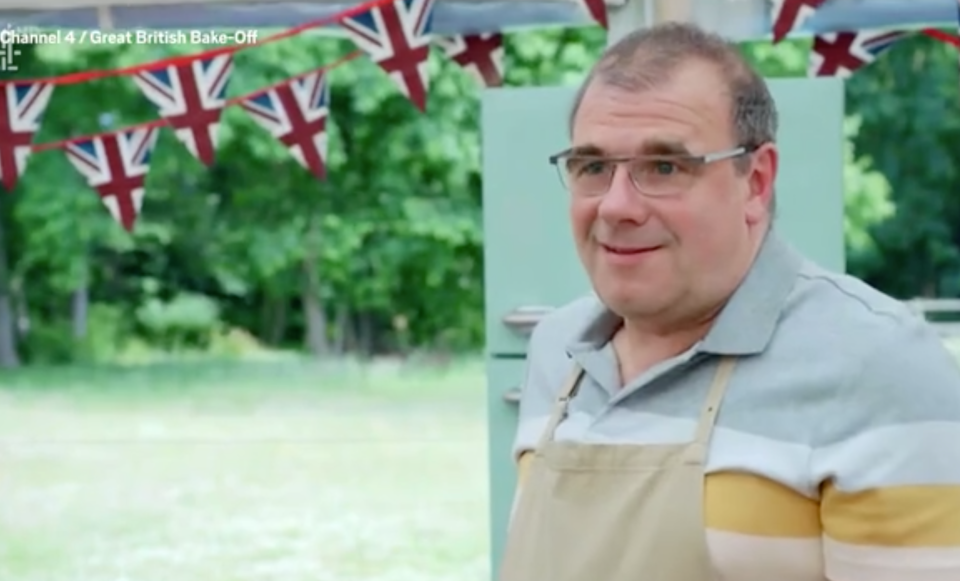 Jurgen remained calm after his sausage rolls fell on the floor