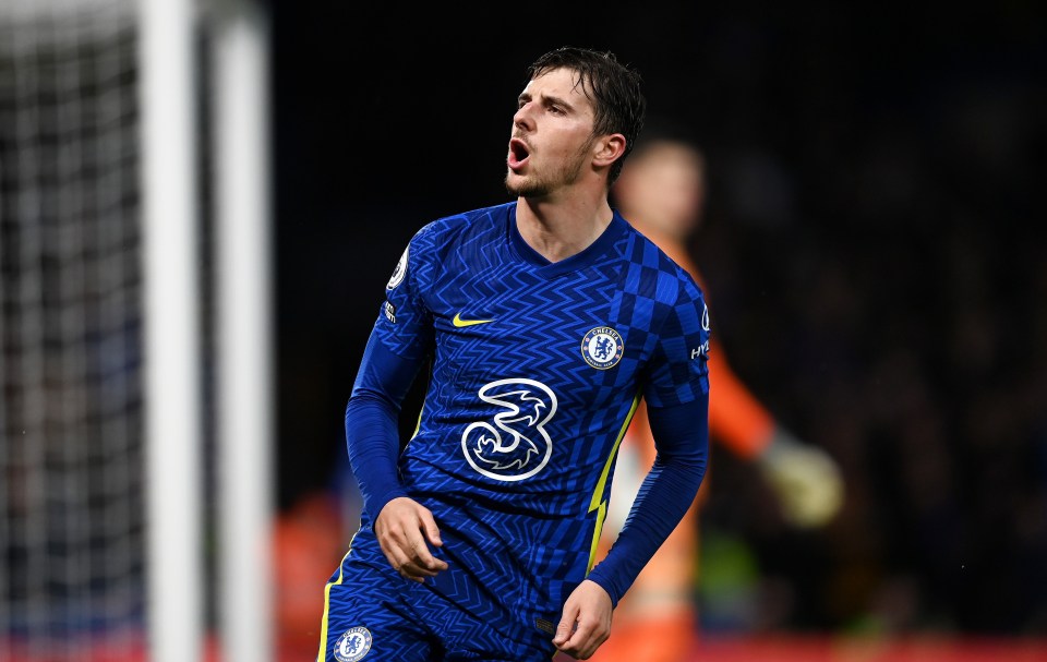 Mason Mount celebrates levelling in front of Leeds fans