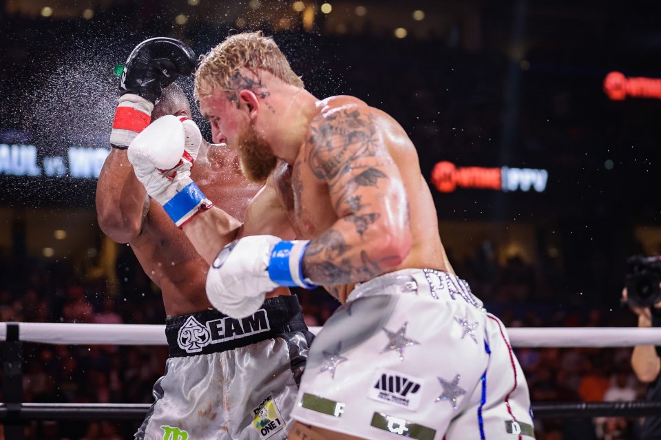 Tyron Woodley brutally knocked out by Jake Paul