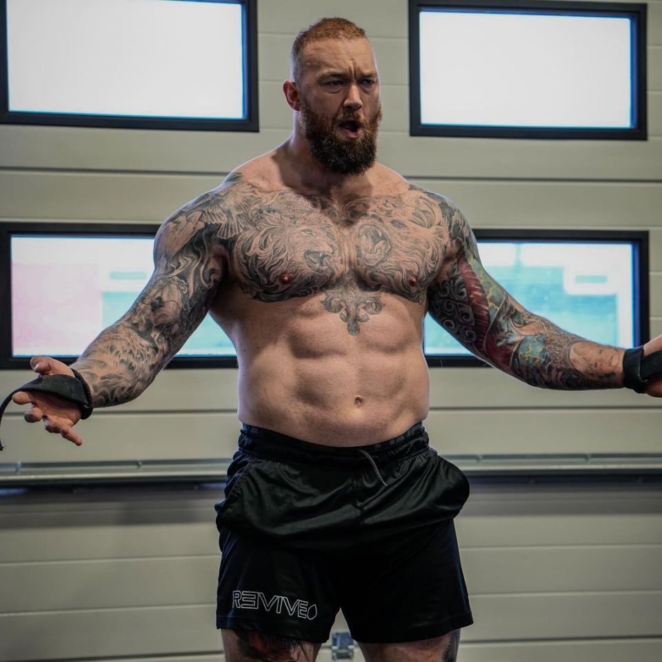 Hafthor Bjornsson's dramatic boxing body transformation