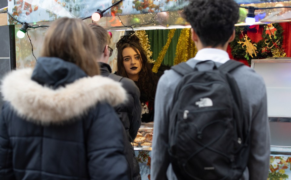 She spots Nina getting increasingly worried as she struggles to get hold of Asha before presenting her with a Christmas gift