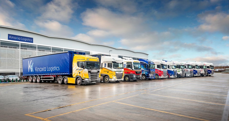 Kinaxia Logistics is recruiting to fill more than 100 vacancies for HGV drivers