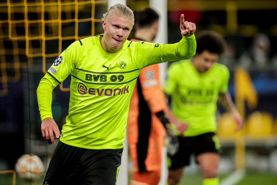 Erling Haaland's agent has hinted the Dortmund star will pick Man City over United