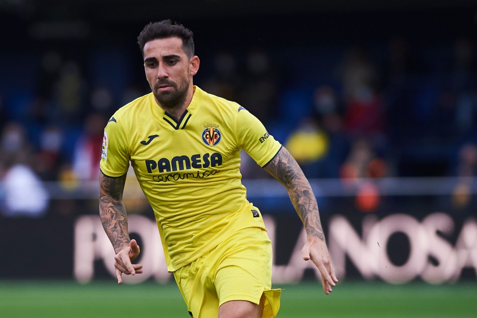 Paco Alcacer is leading the line for Unai Emery's side