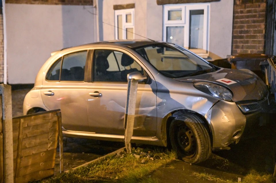 The car crashed into a wall