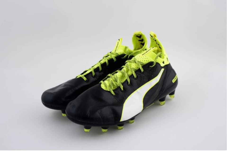 Football boots worn by one of the best ever should rake in some serious money