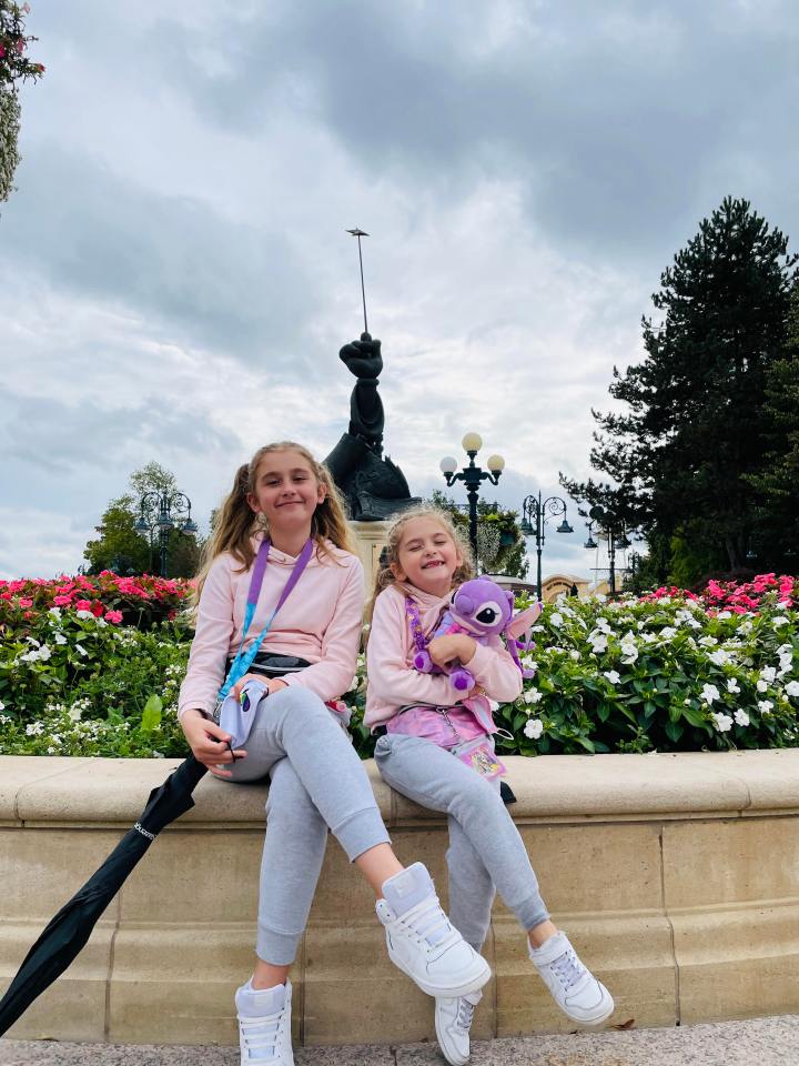 Simone's daughters, 10 and 7, helped her build the hot tub shelter