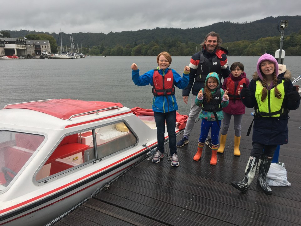 We pulled on our lifejackets and after a brief safety talk were let loose on Lake Windermere in our own motor boat named Robyn