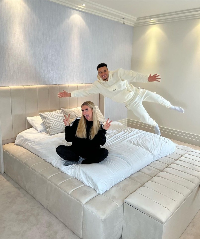 Love Island's Toby Aromolaran and Chloe Burrows have shown off their amazing new bed in at their £1m Essex home