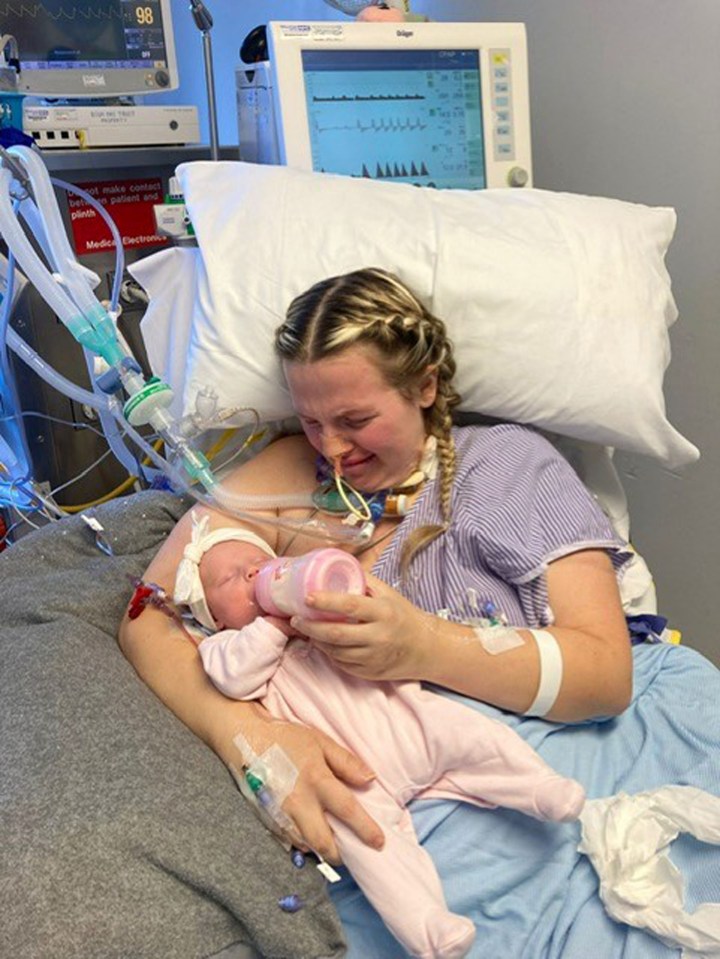 Saskia Lane, 21, who gave birth in a coma after contracting Covid, is preparing for Christmas at home after nearly three months in intensive care