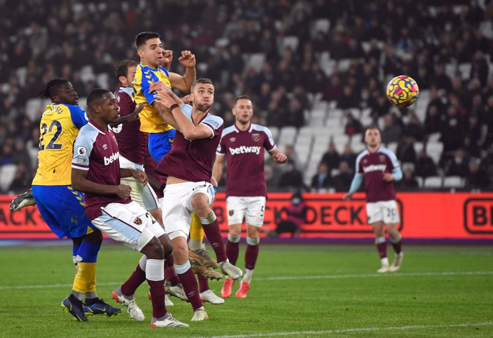 Jan Bednarek grabbed Southampton's third goal in a bonkers clash on Boxing Day