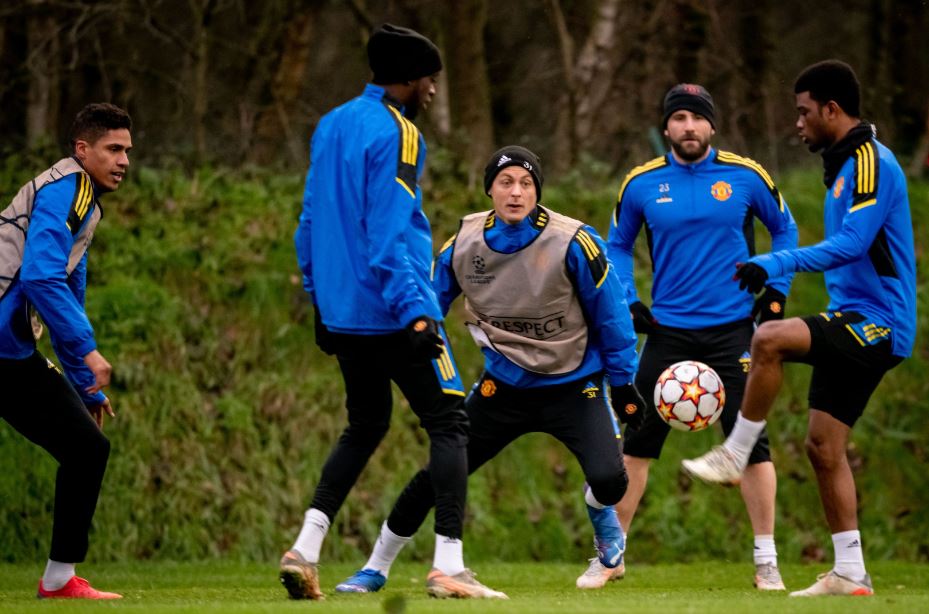 Raphael Varane, Aaron Wan-Bissaka, Nemanja Matic, Luke Shaw and Amad Diallo knuckle down to Man Utd training ahead of their Young Boys tie