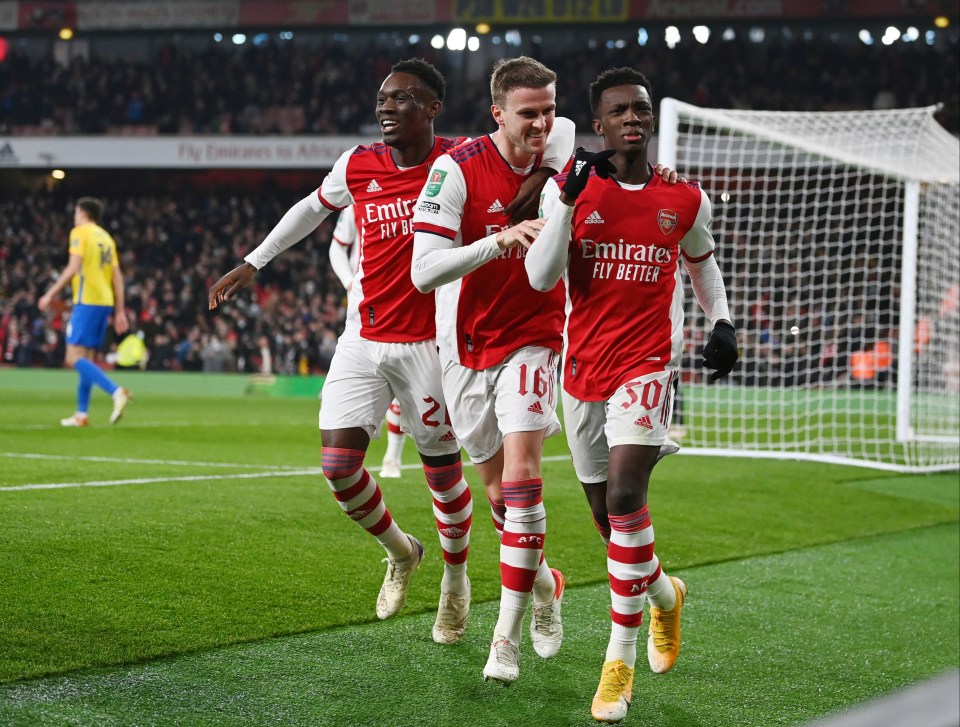 Arsenal booked their place in the Carabao Cup semis with a 5-1 win over Sunderland