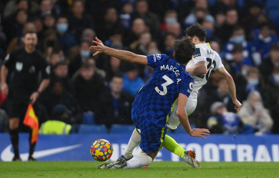 Marcos Alonso concedes a first-half penalty