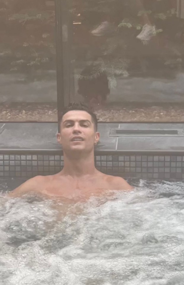 Ronaldo also posted a photo relaxing in a hot tub