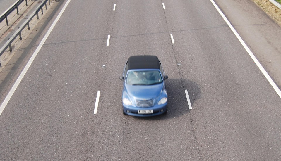 Driving in the middle lane can attract "careless driving" charges