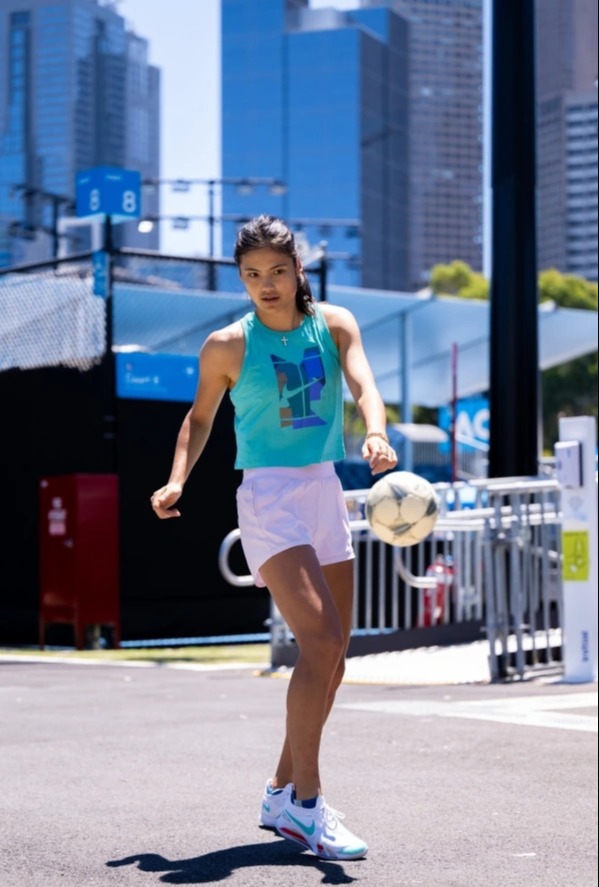 Emma Raducanu warms up for Australian Open with a footie kickabout