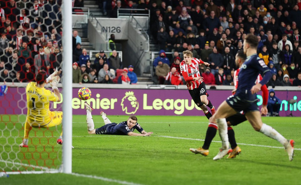 Brentford left it late to beat Aston Villa after Mads Roerslev popped up with an 83rd minute goal