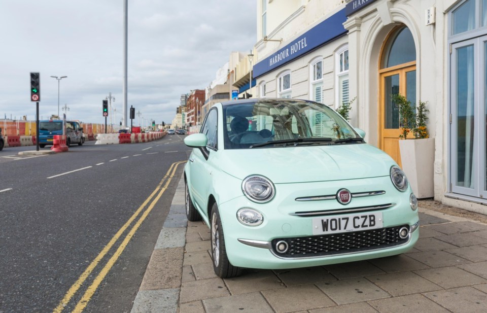 The government is proposing a ban on pavement parking