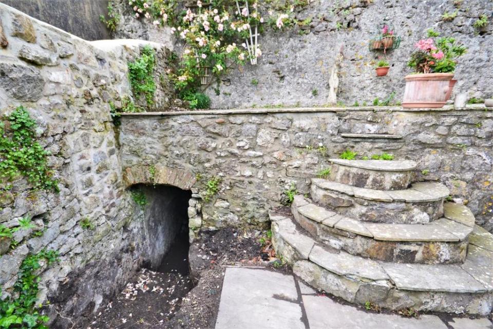 There is a separate storage cellar in the garden