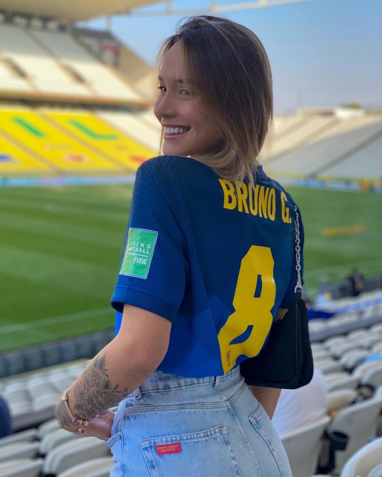 Martins shows her support for Brazil international Guimaraes