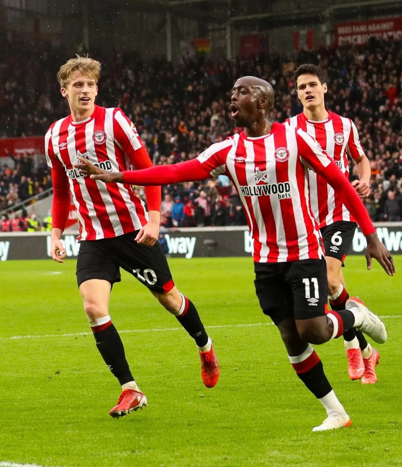 The Brentford players celebrate after their first top-flight goal since December 10